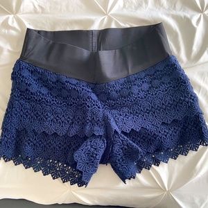 LOFT: Crocheted Maternity Shorts - size 6